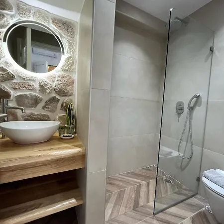 Aleria Apartment *